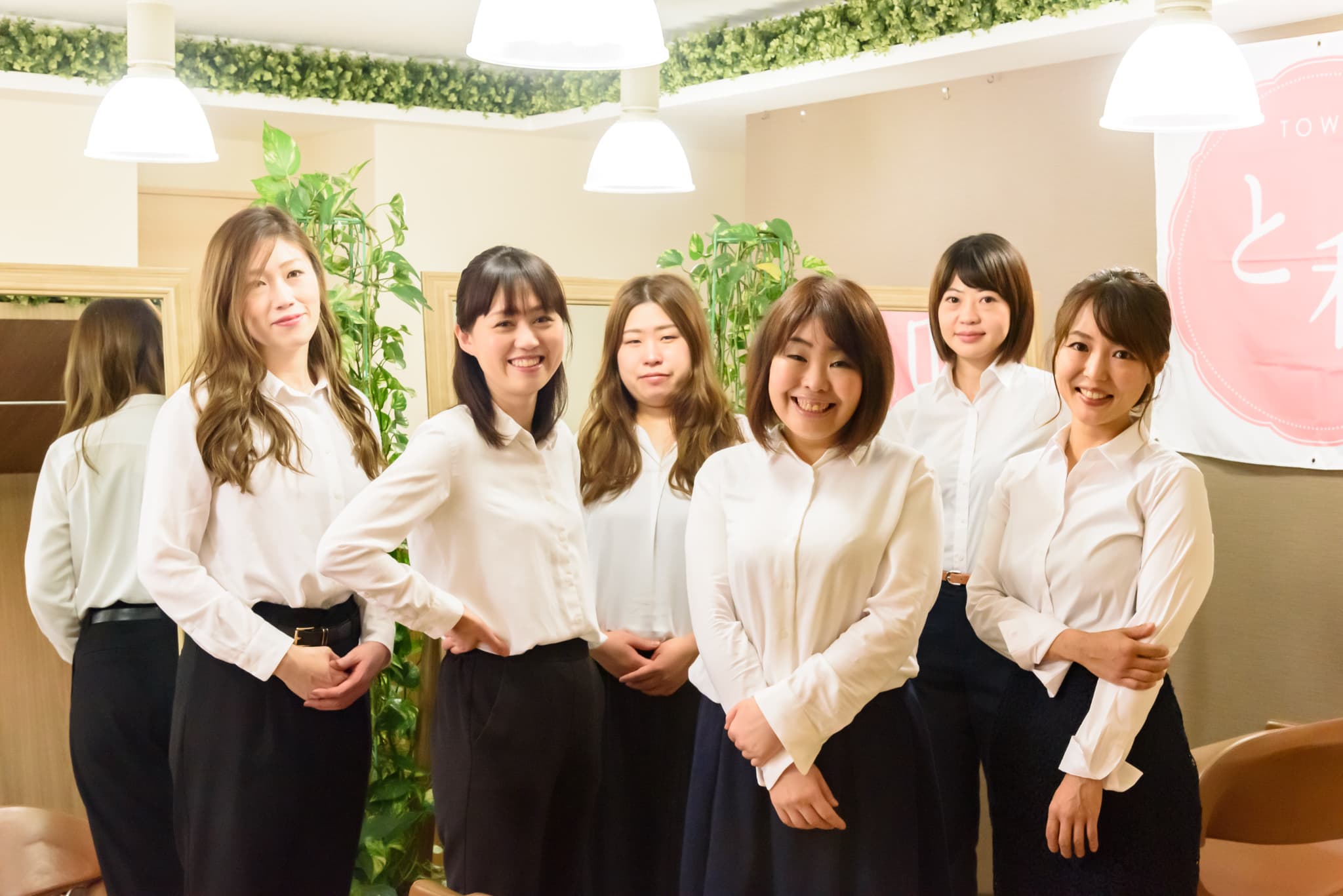 ＼延長・病児保育料も会社負担！／訪問美容×選べる働き方で、子育て世代も安心して美容師として活躍できます！
