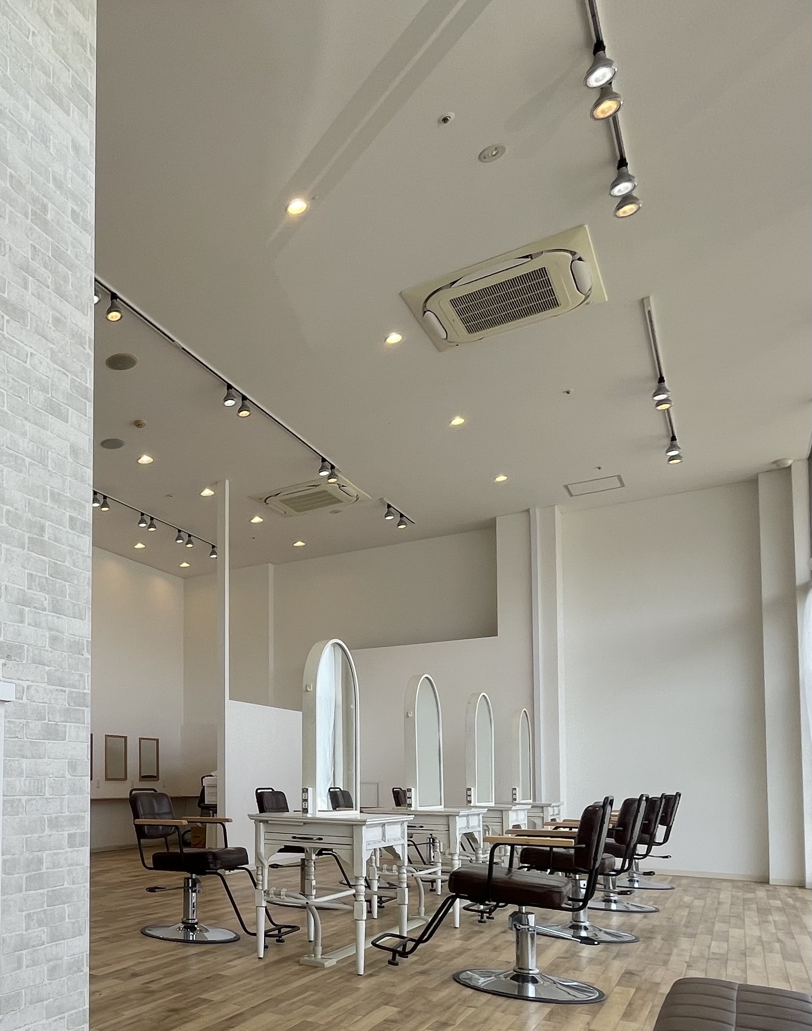 first classベイシア烏山店