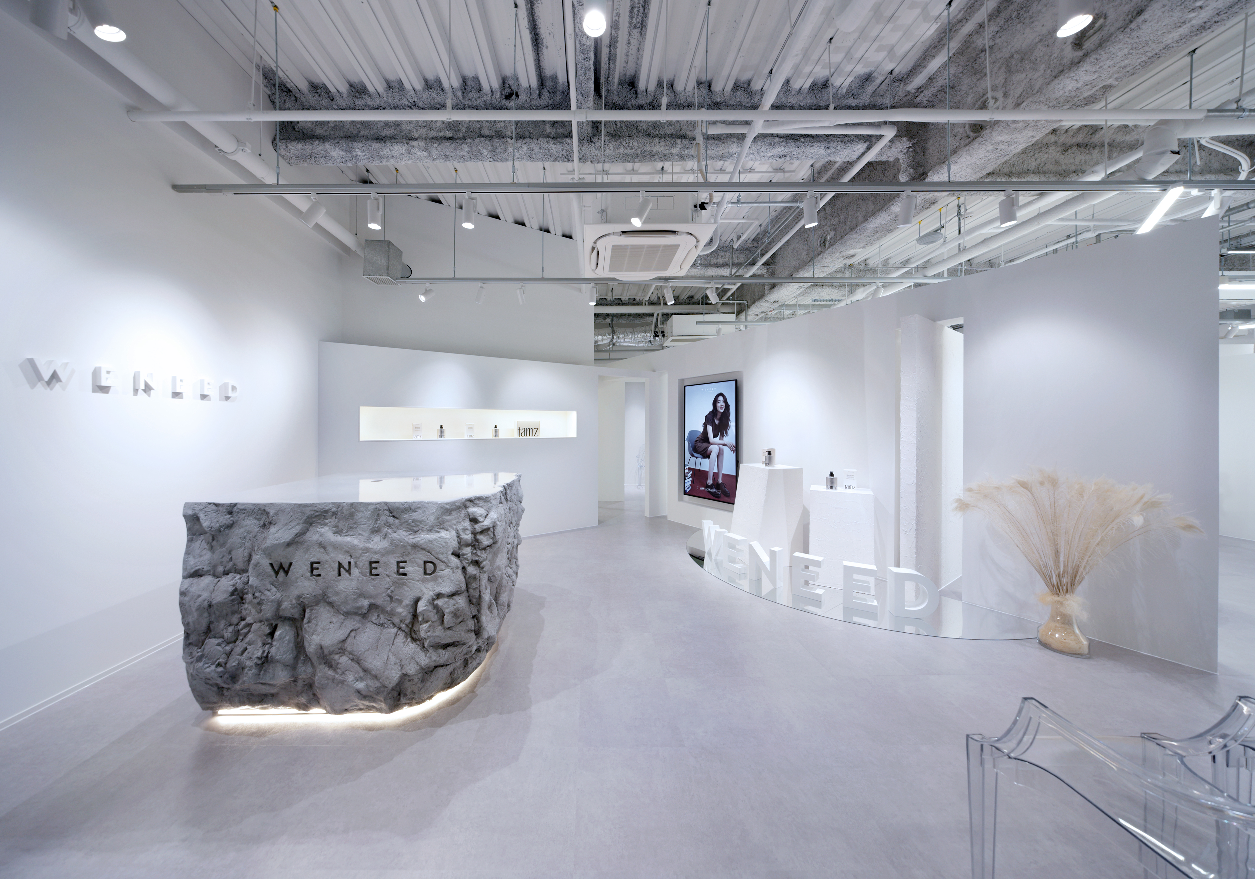 【仕事も私生活も大切にしたい方必見☆】高単価×マンツーマン接客で平均月収50万超え！
フラットな関係で長く楽しく働ける◎自己実現できる夢が叶う職場♪