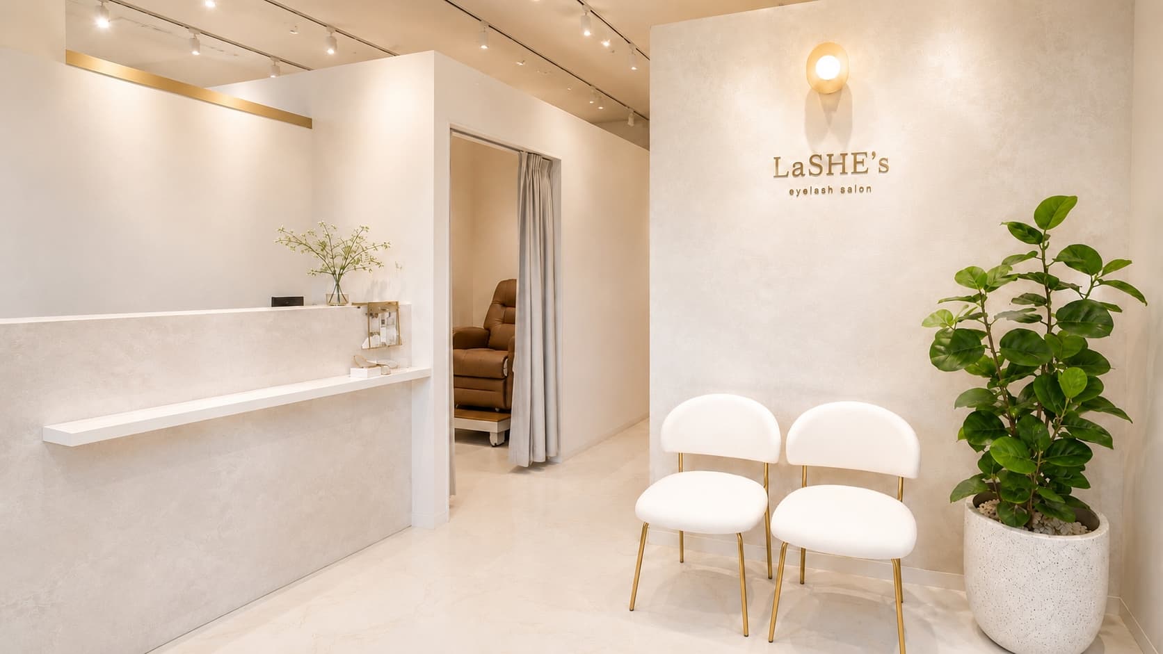 La SHE's烏丸店