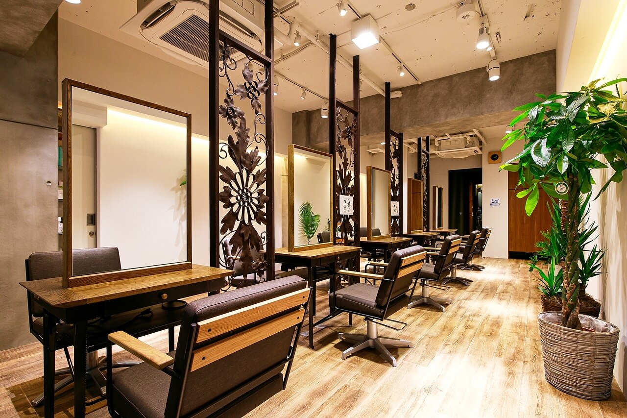 HairResort 粋新宿三丁目店