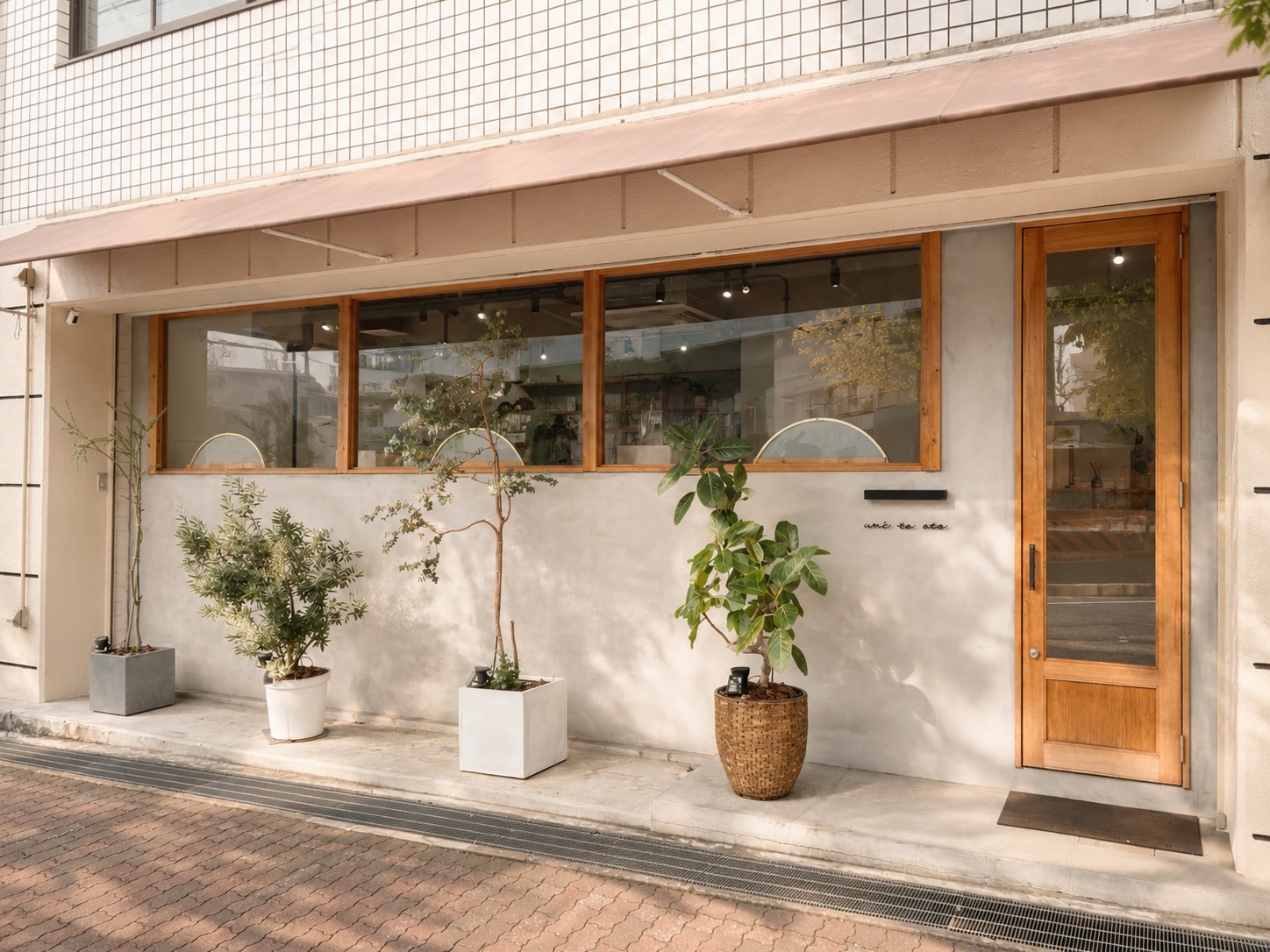 平均単価16,000円｜完全マンツーマン｜月給30万円〜