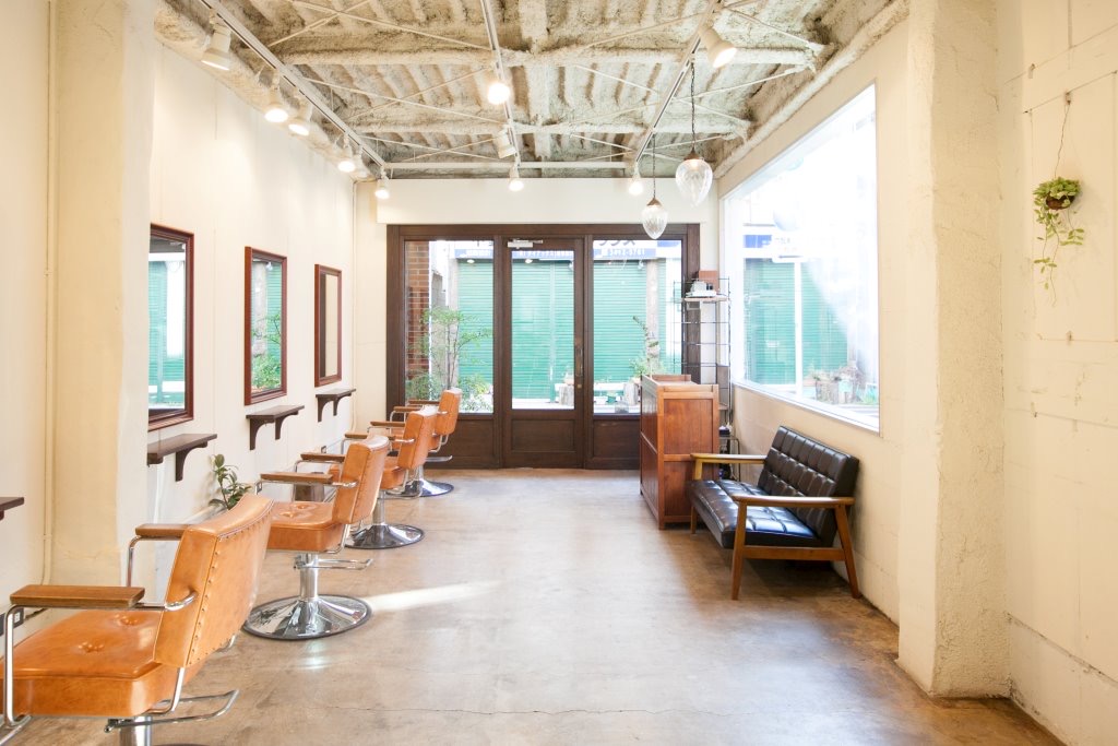 【スタッフを尊重した労働環境】やりがいを感じながら自分のペースで働けるアットホームなサロン