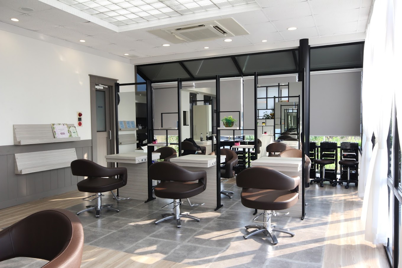 first class下館店店舗写真