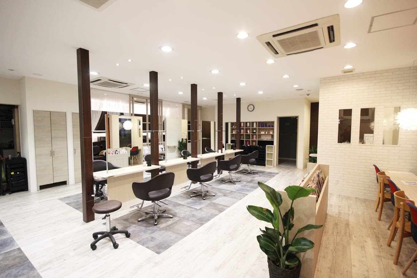 first class矢板店店舗写真