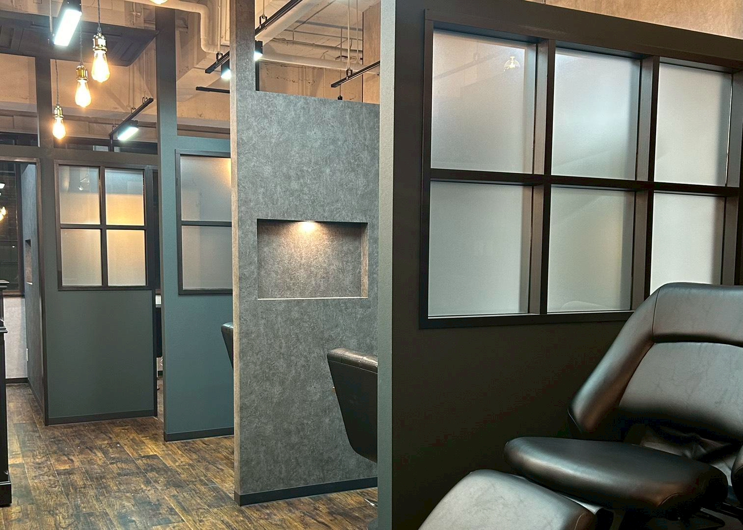 Rocks hair gallery神田店店舗写真1