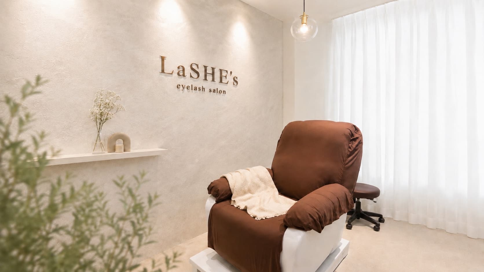 La SHE's烏丸店店舗写真0