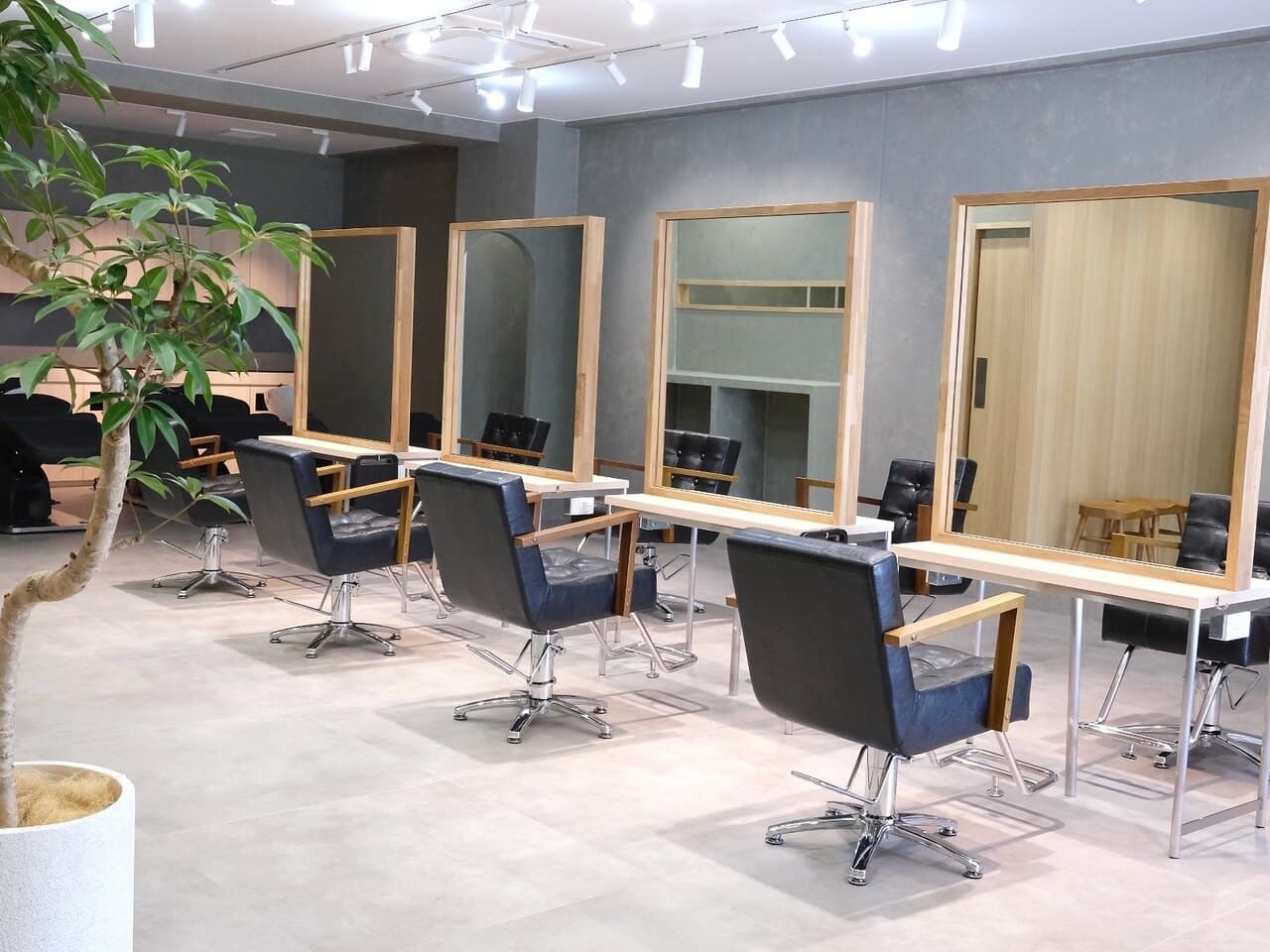 MONIQA by CIEL高円寺店店舗写真0