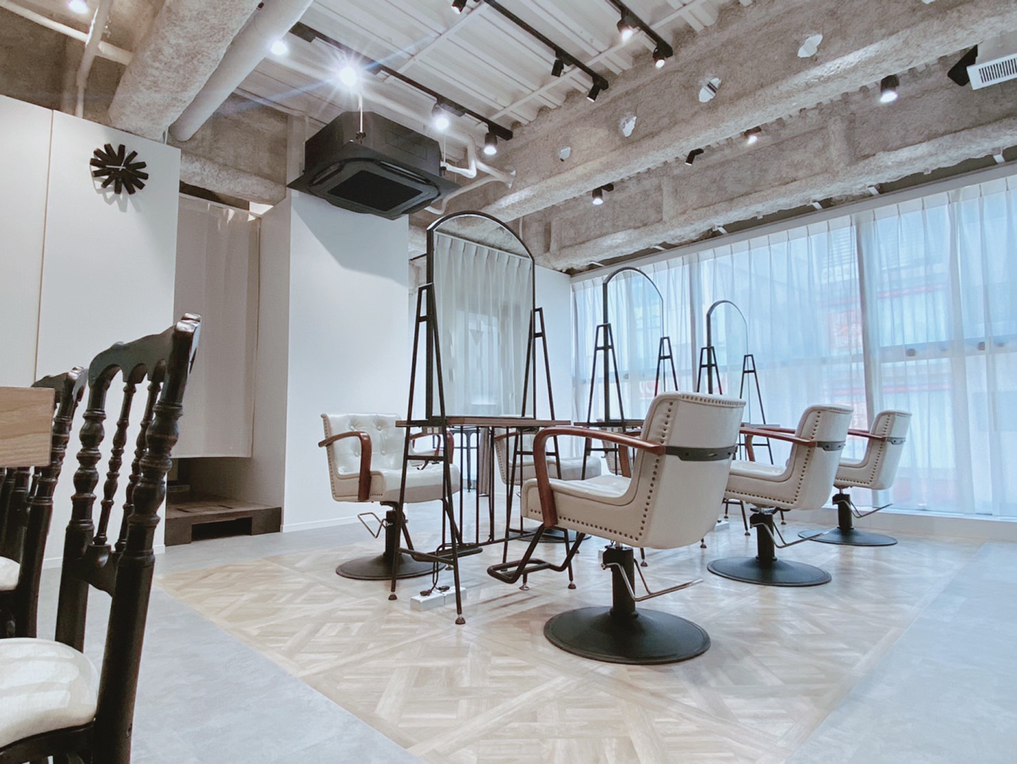 shiro shinjuku新宿店店舗写真0