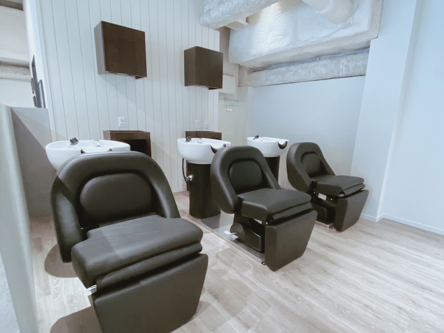 shiro shinjuku新宿店店舗写真1