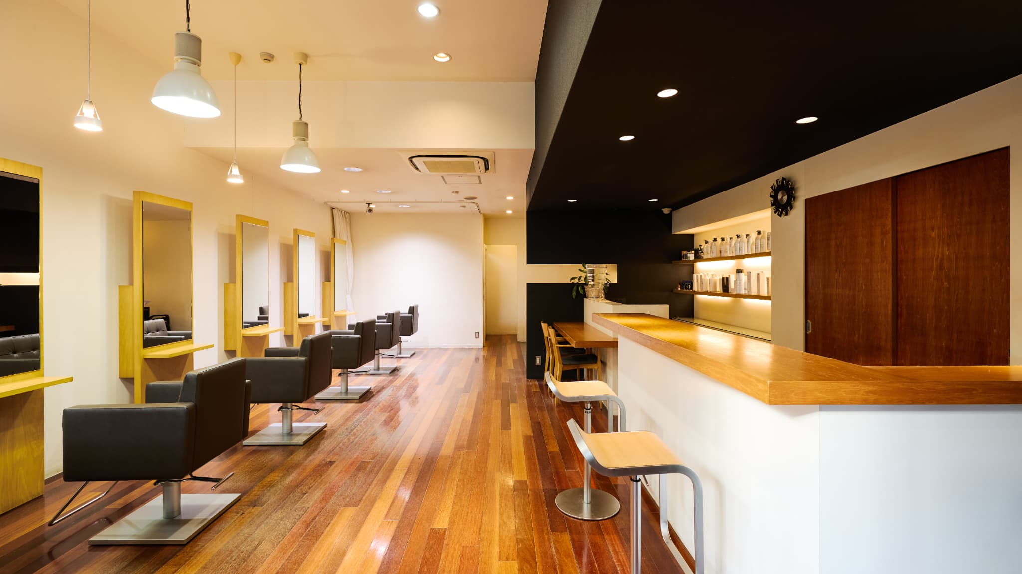 Link hair&mke店舗写真1