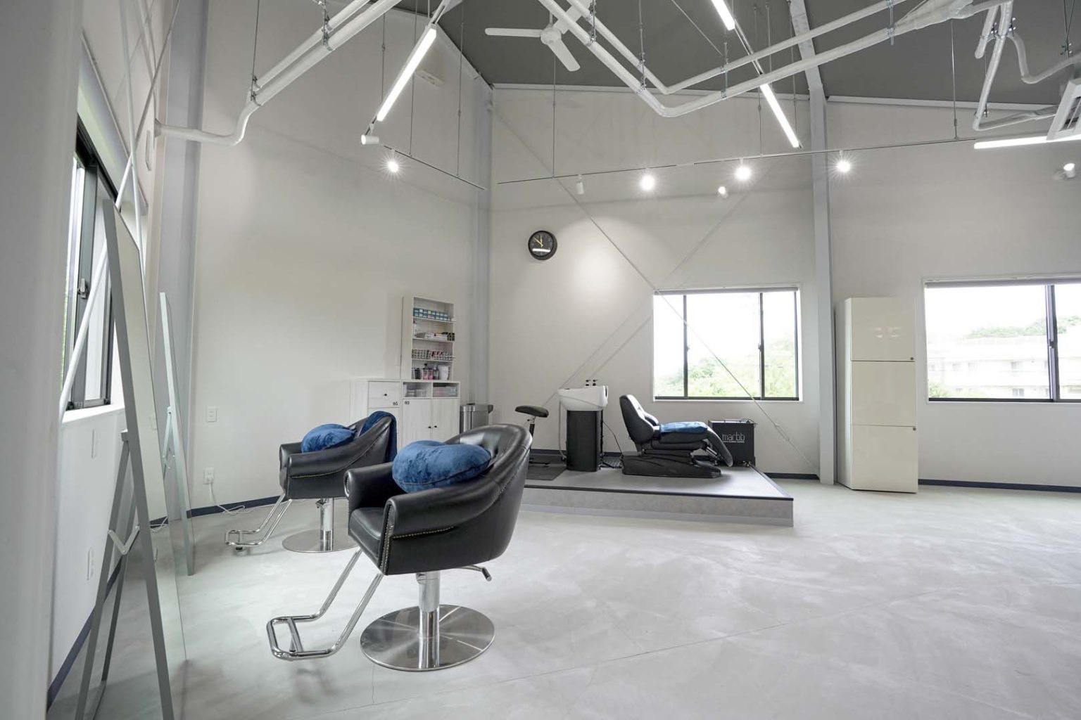 LASSIC HAIR三木本店店舗写真1