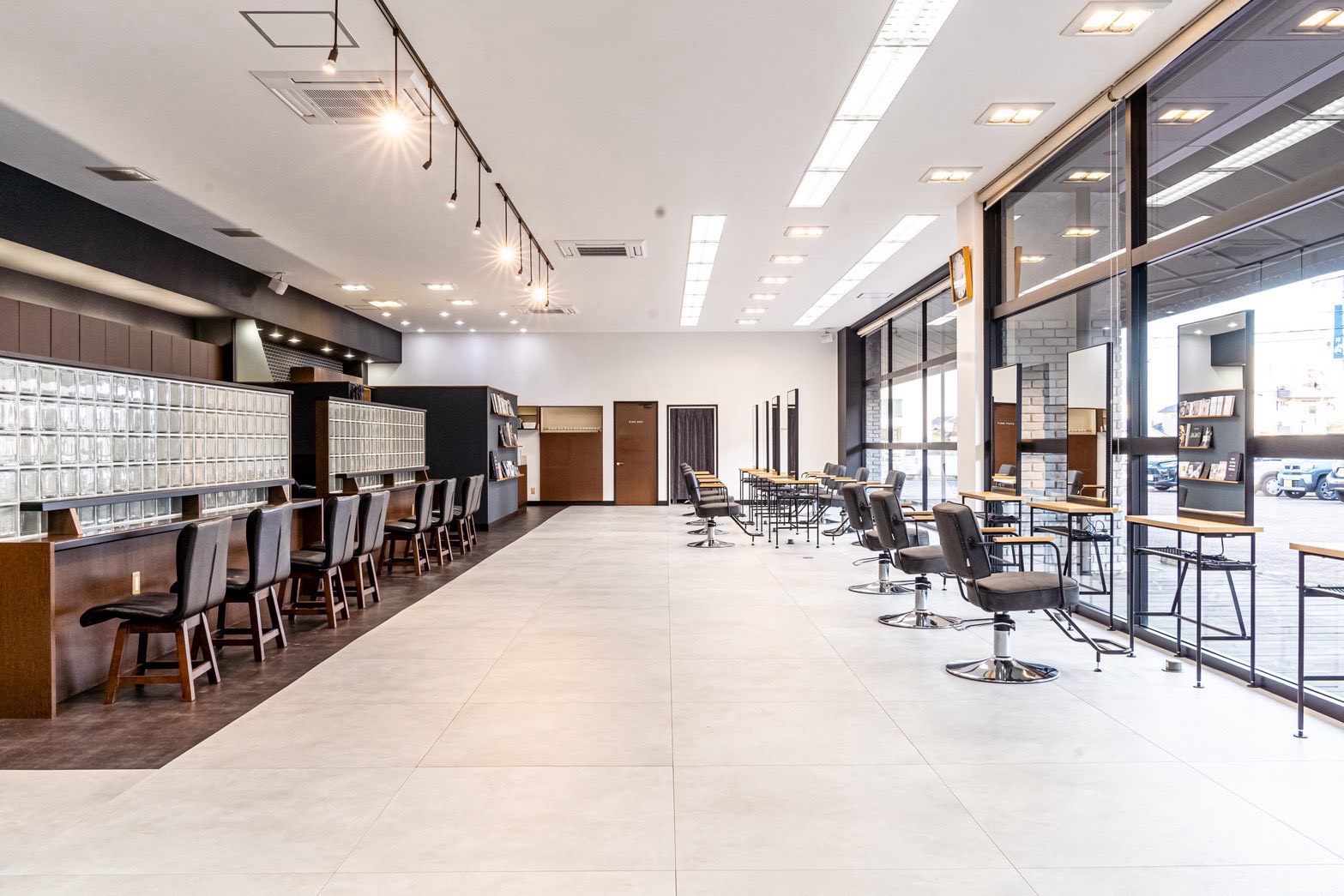 LASSIC HAIR加古川店店舗写真0