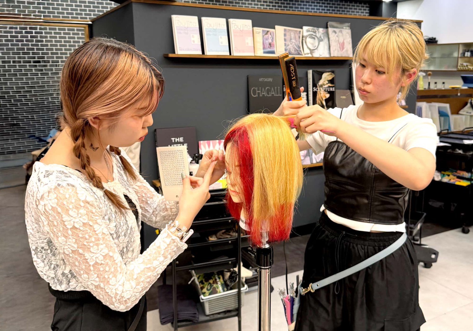 LASSIC HAIR社店店舗写真0