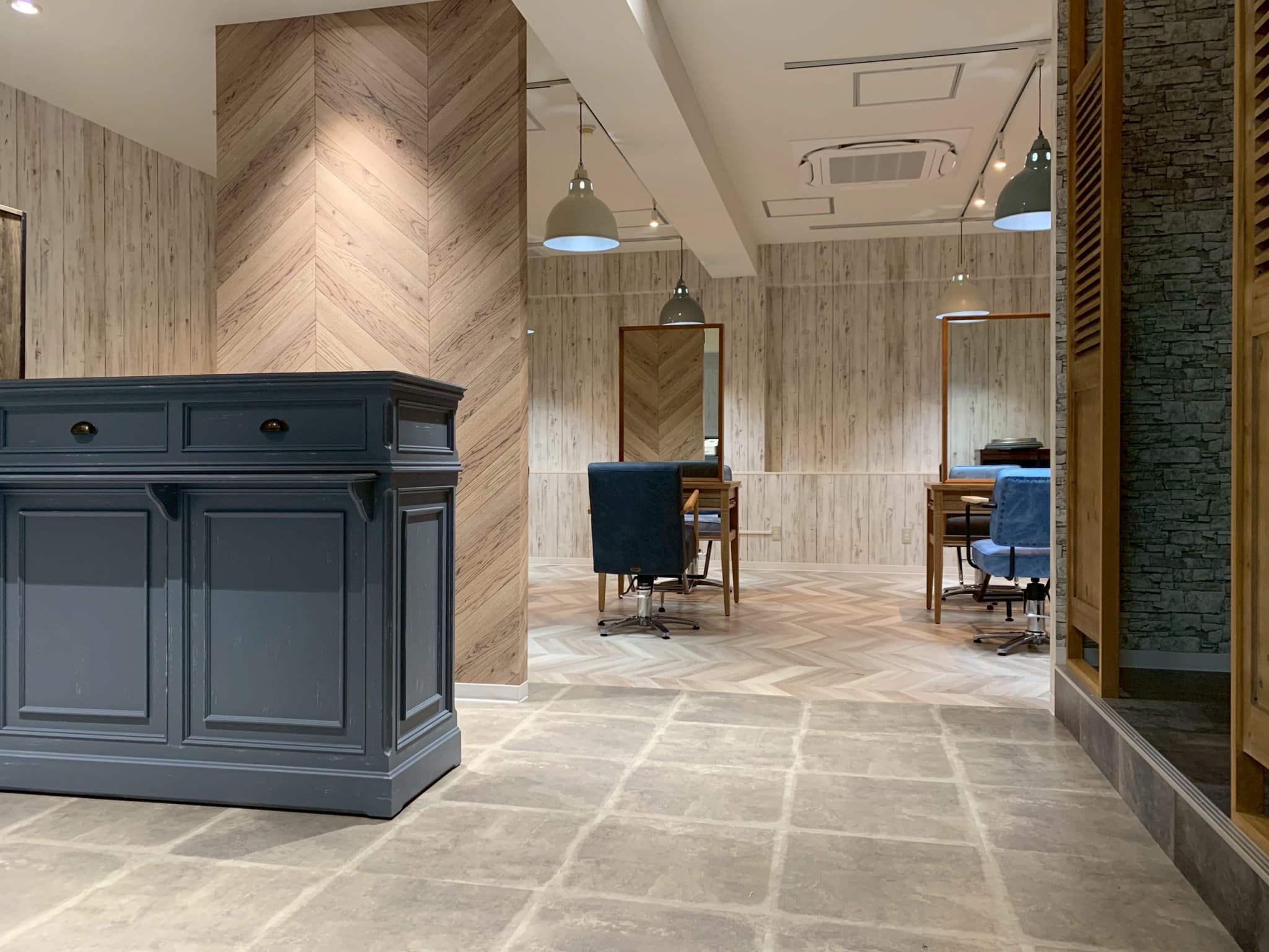 across hair design赤羽店店舗写真0