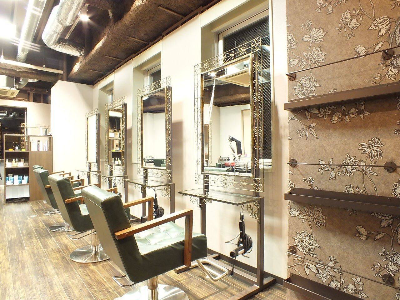 across hair design関内店店舗写真2