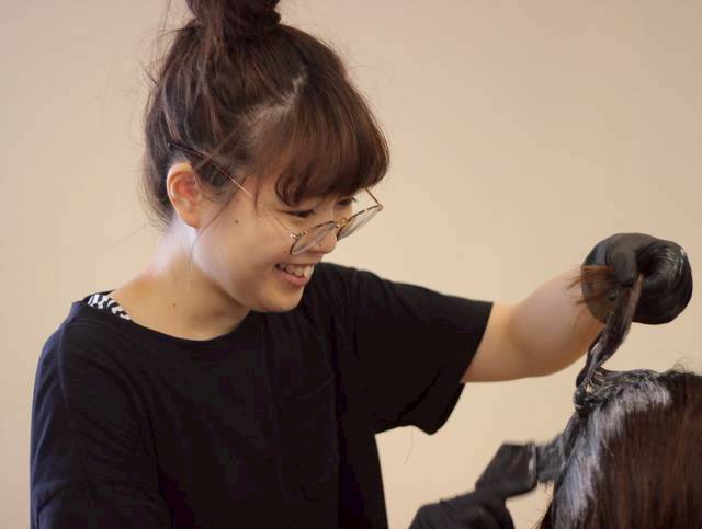 Merref Hair湘南台店舗写真4