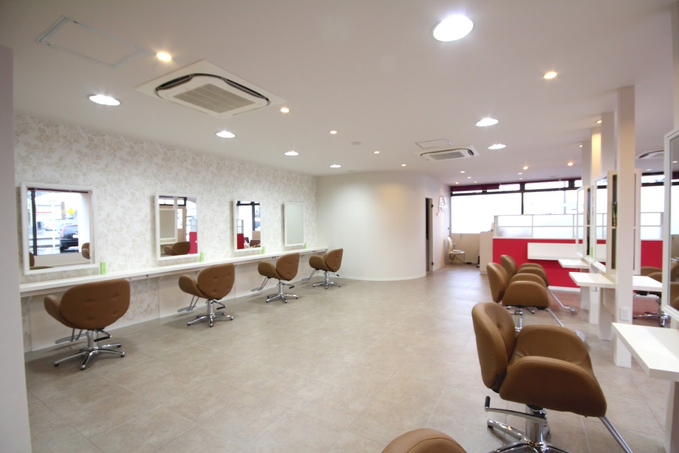 first class館林店店舗写真0