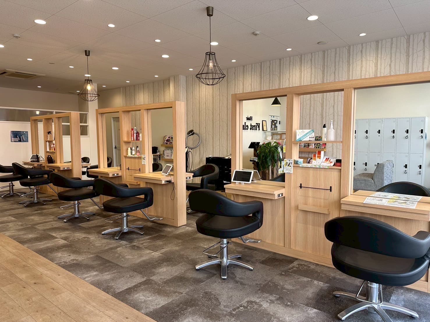 first class宝木店店舗写真3